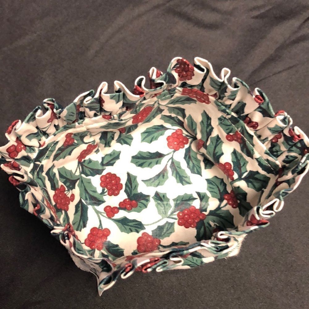 Longaberger Sweet Basil Booking Basil Traditional Holly liner